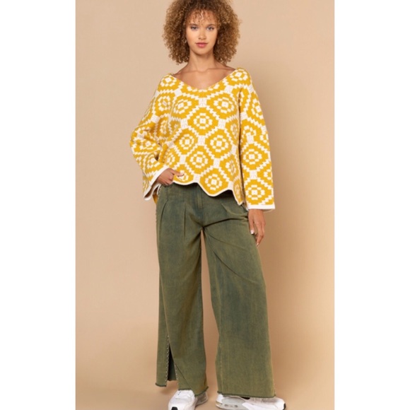 POL Geo Print V Neck Sweater Oversized Fit - Picture 12 of 12